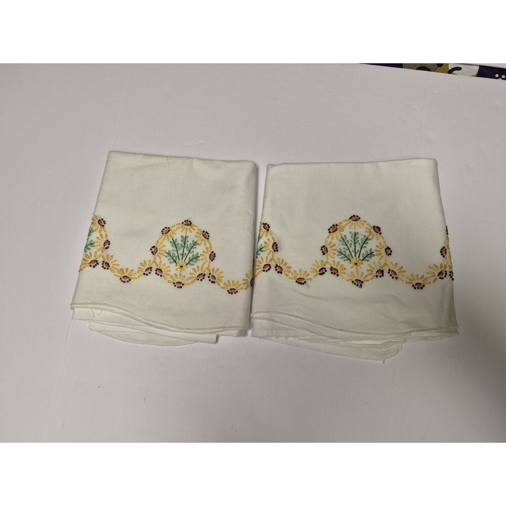 Vintage Embroidered Pair 2 PC Pillow Case Yellow Green Orange Floral Scalloped